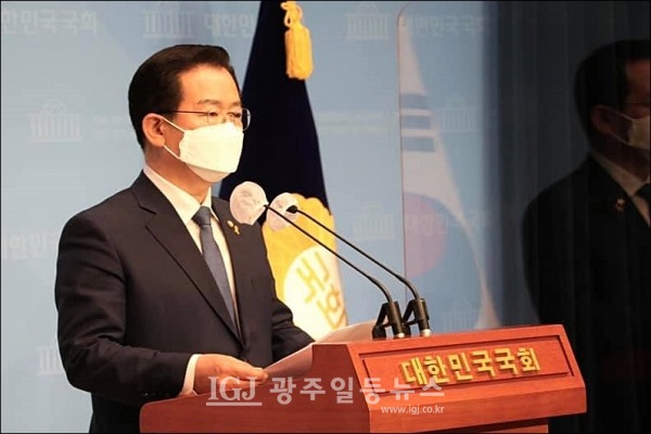 이용빈 더불어민주당 신임 대변인. 이 대변인은 송영길 대표 체제의 첫 임명한 대변인이다. (사진 출처 : 이용빈 대변인 페이스북)