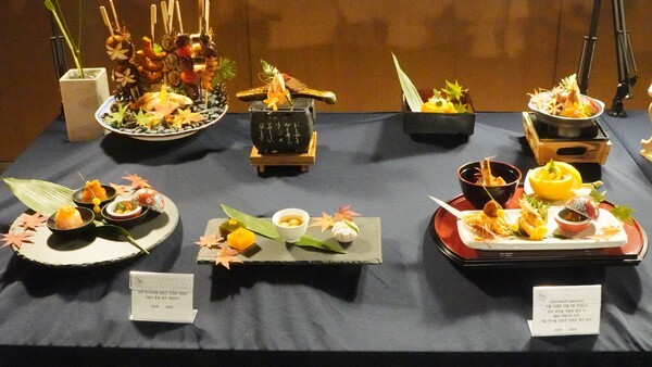 호남대학교 외식조리학과 제24회 졸업작품전에는 그동안 갈고 닦은 졸업생들의 멋진 작품들이 전시됐다.