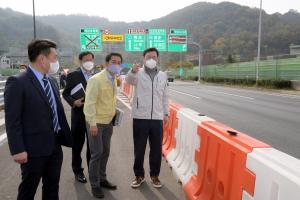 [사진 뉴스] 이용섭 광주광역시장,  지산IC 공사현장 점검