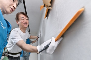 김이강 도배사, ‘꿈이 빛나는 공부방&apos; 아이들의 꿈을 지켜주다!